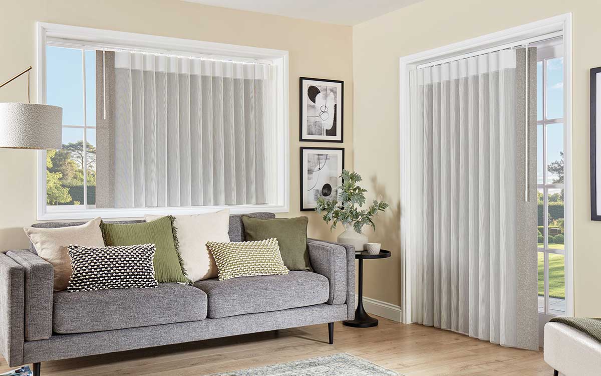 Allusion blinds in a dining room