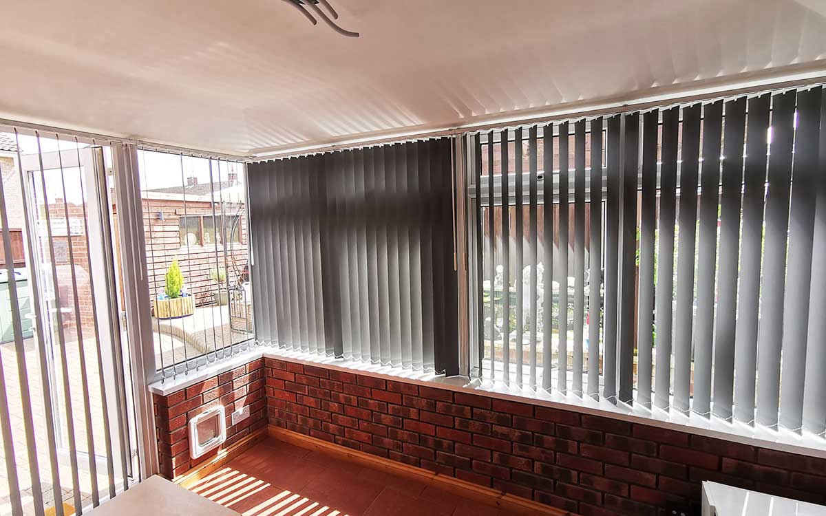 Conservatory blinds with roof and side coverage